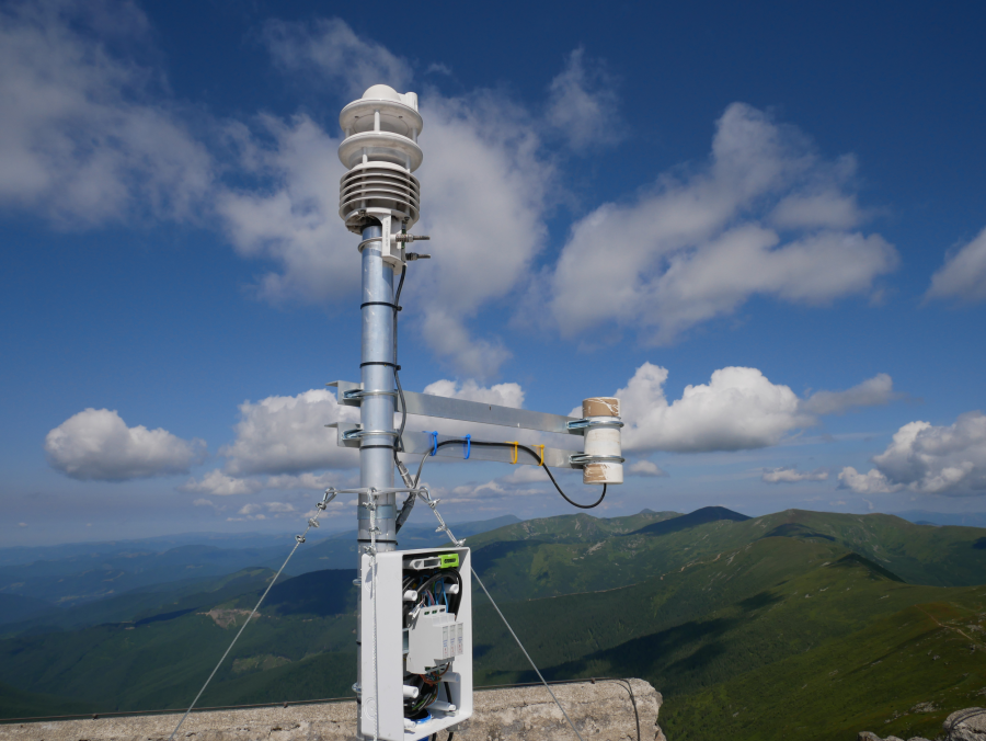 International Scientific Center "Observatory" on the Mount Pip Ivan – platform for the development of the Carpathian region